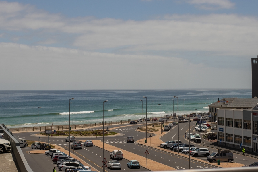 3 Bedroom Property for Sale in Bloubergstrand Western Cape